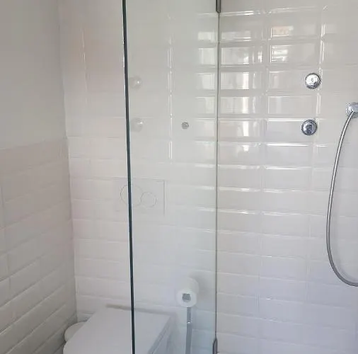 게스트하우스 Tiny With Private Bathroom - Bairro Alto 리스본